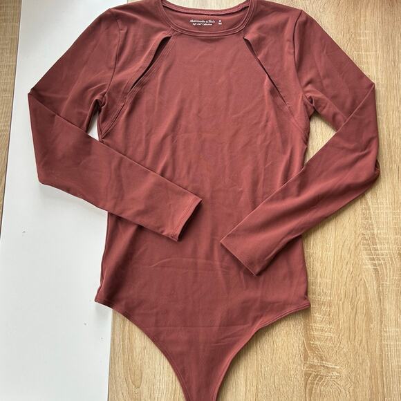 Abercrombie & Fitch Tops - Abercrombie & Fitch Womens Cutout Long Sleeve Soft Bodysuit Maroon Size M